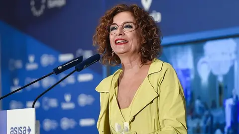 La vicepresidenta del Gobierno y ministra de Hacienda, Mar&iacute;a Jes&uacute;s Montero