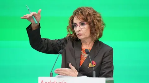 Montero, vuelve a estar en el punto de mira por la financiaci&oacute;n singular