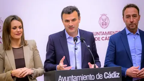 El alcalde de C&aacute;diz, Bruno Garc&iacute;a, durante la &uacute;ltima Junta de Gobierno Local