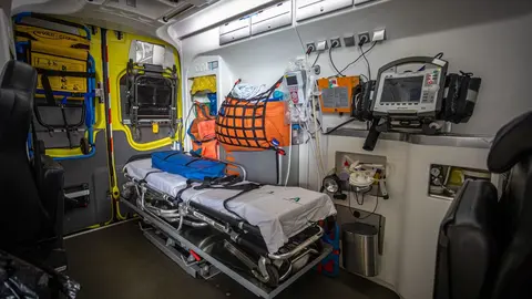 Interior de una ambulancia en Andaluc&iacute;a