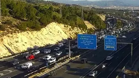 Los atascos en la A-7 son frecuentes