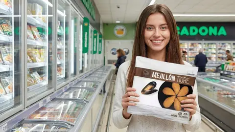 Por qu&eacute; el mejill&oacute;n tigre de Hacendado destaca entre los productos del mar congelados de Mercadona | Imagen apoyada en IA