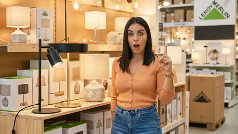 C&oacute;mo elegir una l&aacute;mpara de mesa seg&uacute;n el ambiente y el uso diario en casa | Imagen apoyada en IA