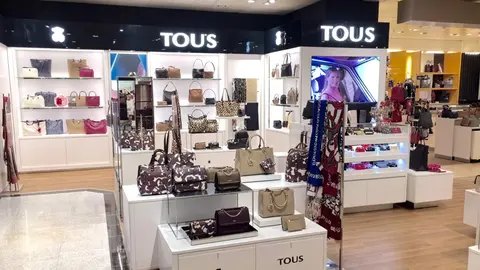 El contraste perfecto para vaqueros y camisetas lo firma Tous en El Corte Ingl&eacute;s