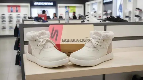 Adi&oacute;s a las botas cl&aacute;sicas Skechers lanza un dise&ntilde;o con forro de borreguito para este invierno 2026
