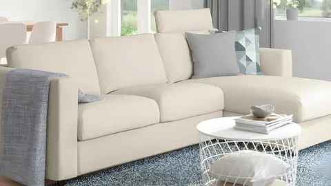 Adi&oacute;s al mismo sal&oacute;n de siempre este es el nuevo sof&aacute; con chaise longue que ya est&aacute; triunfando en Ikea