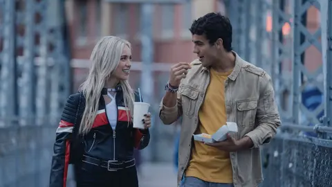 Ana Mena y &Oacute;scar Casas en &Iacute;dolos