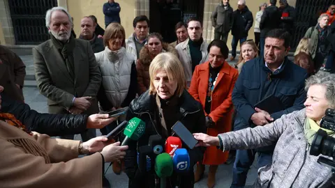 Garc&iacute;a-Pelayo en la atenci&oacute;n a los medios tras el minuto de silencio | Cristo Garc&iacute;a