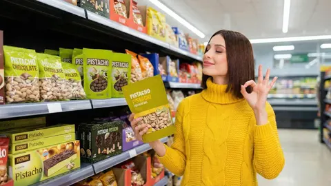 La combinaci&oacute;n de pistacho y chocolate que est&aacute; triunfando en Mercadona | Imagen apoyada de IA