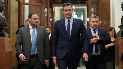 Pedro S&aacute;nchez, junto a &Aacute;balos y Santos Cerd&aacute;n en una imagen de archivo