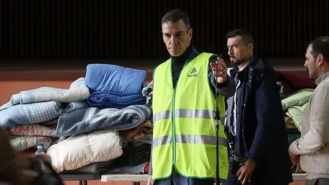 Pedro S&aacute;nchez, durante su visita a Adamuz