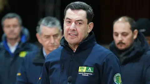 Juanma Moreno, durante su &uacute;ltima comparecencia en Adamuz