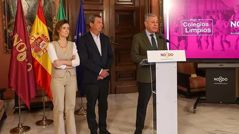 Jos&eacute; Luis Sanz, durante la presentaci&oacute;n de la campa&ntilde;a Colegios Limpios