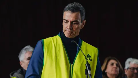 Pedro S&aacute;nchez, durante su comparecencia en la zona 0 de Adamuz
