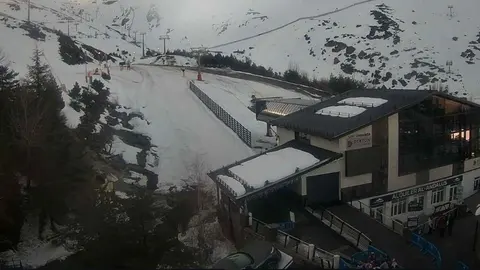 Las intensas lluvias est&aacute;n afectando a la estaci&oacute;n de Sierra Nevada
