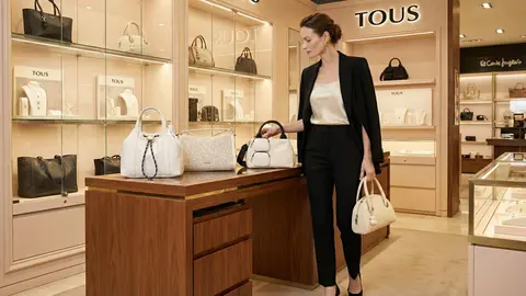 El color pralin&eacute; de Tous que est&aacute; desplazando al negro en bolsos esta temporada