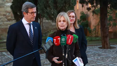Mar&iacute;a Jos&eacute; Garc&iacute;a-Pelayo junto a Jorge Paradela | Cristo Garc&iacute;a