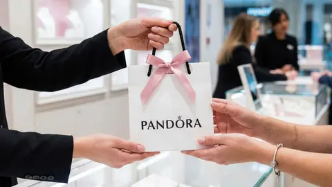 Pandora vuelve a dar muestra de la m&aacute;xima elegancia en los dise&ntilde;os de estas 4 pulseras de cadena
