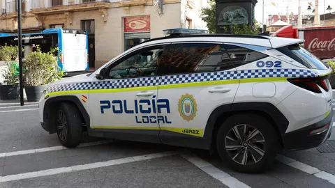 Coche de la Polic&iacute;a Local en Jerez