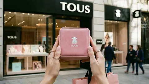 Conjunto de pendientes, anillo y pulsera con oro y diamantes de TOUS