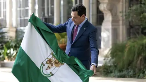 Juanma Moreno rozar&iacute;a la mayor&iacute;a absoluta en Andaluc&iacute;a en las elecciones de 2026