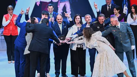 La representaci&oacute;n del pueblo de Adamuz ha emocionado al p&uacute;blico presente en el Teatro de la Maestranza de Sevilla ! Salvador L&oacute;pez Medina