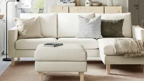 Ikea se convierte en el adalid del confort en el hogar con la llegada de este elegante y moderno sof&aacute; con chaise longue
