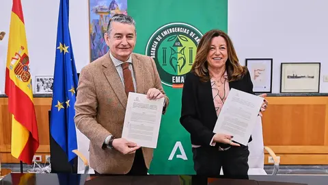 Antonio Sanz y Mar&iacute;a del Carmen Castillo han firmado un convenio | Salvador L&oacute;pez Castillo