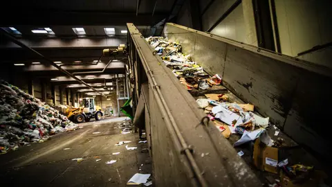 Una planta de reciclaje en una foto de archivo