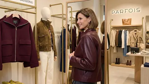 Parfois sorprende con chaquetas y c&aacute;rdigan que se convierten en b&aacute;sicos del invierno | Imagen apoyada en IA