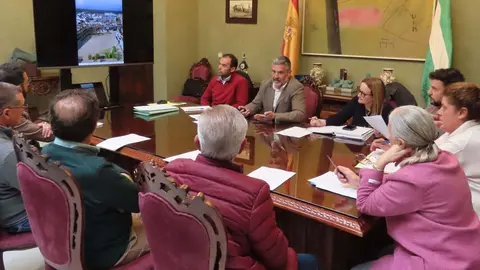 Reunión plaza de la Cantera Rota