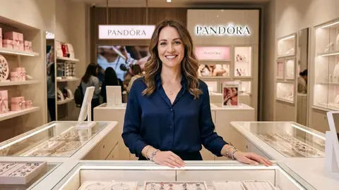 Pandora consigue destacar nuevamente la elegancia femenina a trav&eacute;s de una colecci&oacute;n de preciosos collares con gemas de circonita