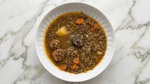 Lentejas con chorizo y morcilla de Anna Ter&eacute;s