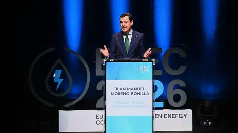 Juanma Moreno ofrece a Andaluc&iacute;a como potencia en energ&iacute;a verde | Salvador L&oacute;pez Medina
