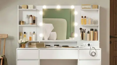 Tocador con espejo, luces led y estaci&oacute;n de carga de Leroy Merlin