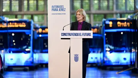 Alcaldesa presentaci&oacute;n autobuses