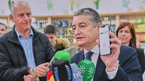 Antonio Sanz ha presentado la nueva Tarjeta Virtual del SAS | Salvador L&oacute;pez Medina