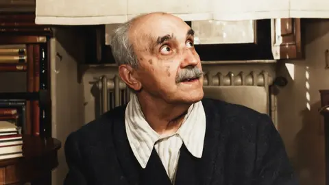 George Santayana, autor de la frase: "Quienes no pueden recordar el pasado est&aacute;n condenados a repetirlo"