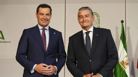 Juanma Moreno, junto a Antonio Sanz