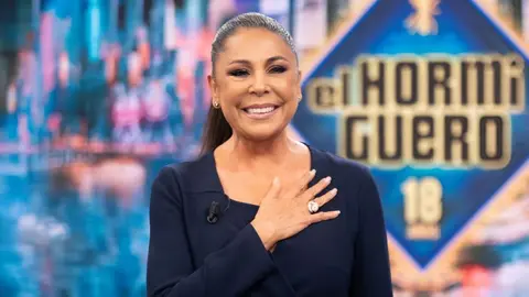 Esta es la pensi&oacute;n de viudedad que cobra Isabel Pantoja | Recreaci&oacute;n El MIRA