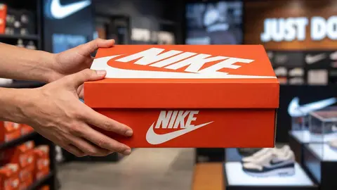 Nike trae de regreso la moda ochentera con estos dos modelos de zapatilla blokecore que se pueden vestir con todo