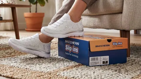 Skechers Slip-ins: Summits - Brilliant Shine