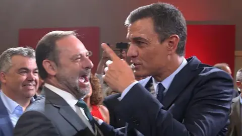 Pedro S&aacute;nchez, junto a &Aacute;balos en una imagen de archivo