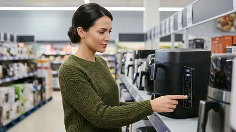 Lidl lanza una freidora de aire con doble cesta que puede llegar a ser la sustituta del horno en cocinas peque&ntilde;as