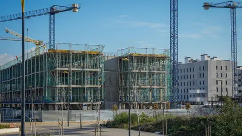 Construcci&oacute;n de viviendas en Sevilla