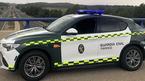 Un veh&iacute;culo de la Guardia Civil