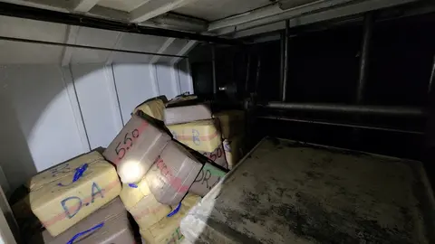 Un doble fondo en un pesquero escond&iacute;a 1.900 kilos de hach&iacute;s en Sanl&uacute;car