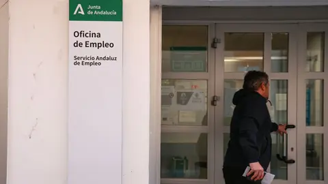 La Junta denuncia que Andaluc&iacute;a recibe menos fondos de empleo de los que necesita