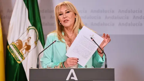 Carolina Espa&ntilde;a se&ntilde;ala a Montero por su etapa al frente de Hacienda y la SEPI | Carolina Espa&ntilde;a