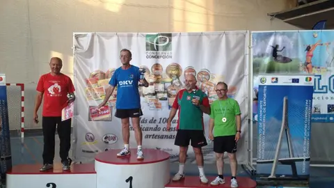 Luna subiendo al p&oacute;dium como gran triunfador en Ayamonte